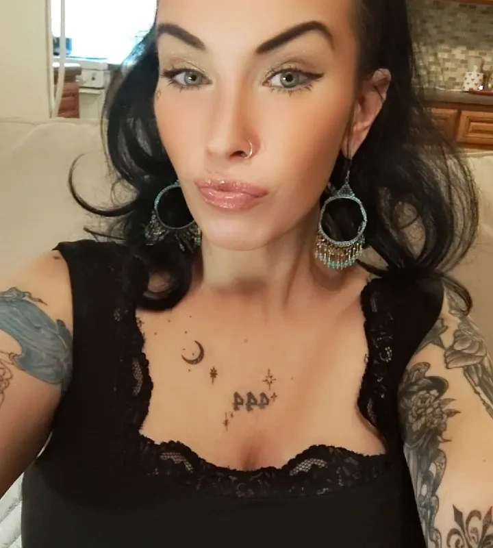 TrystHub - Escorts Chicago - Modelo Harper TrystHub - Chicago Escorts - Modelo Harper